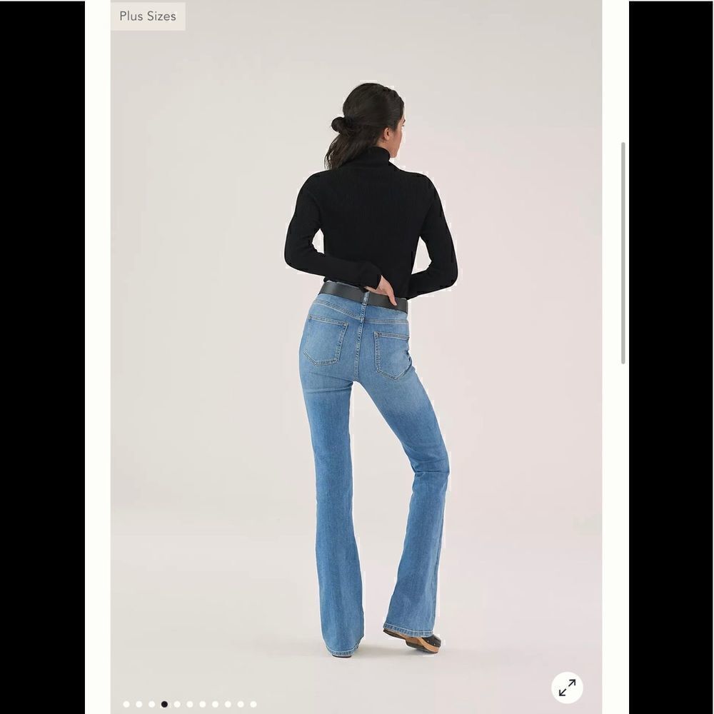 Anthropologie Pilcro The Icon Flare Jeans - Picture 4 of 9